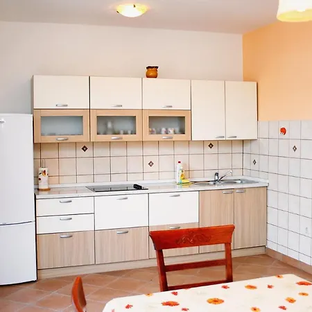 Apartman Apartments By The Sea Mastrinka, Ciovo - 1005 *