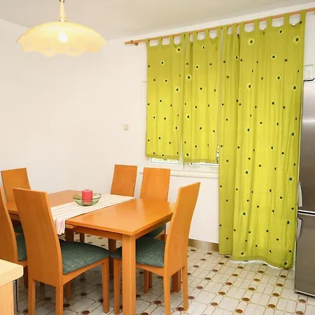 Apartman Apartments By The Sea Mastrinka, Ciovo - 1005 *