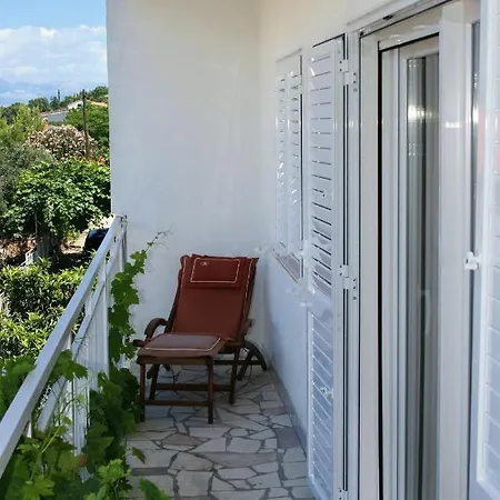 Apartments By The Sea Mastrinka, Ciovo - 1005 Trogir