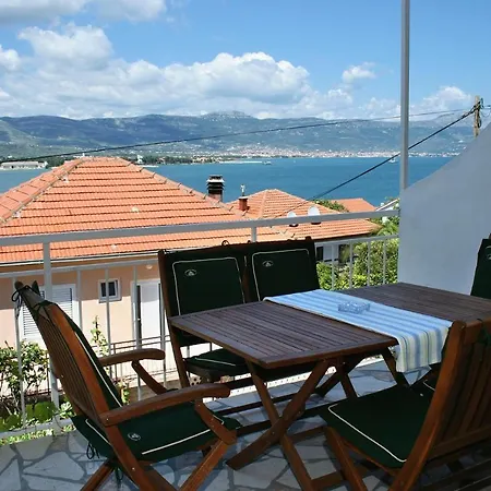 アパート By The Sea Mastrinka, Ciovo - 1005 *