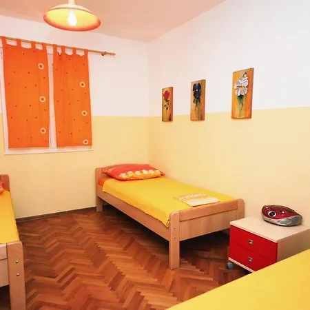 Apartman Apartments By The Sea Mastrinka, Ciovo - 1005