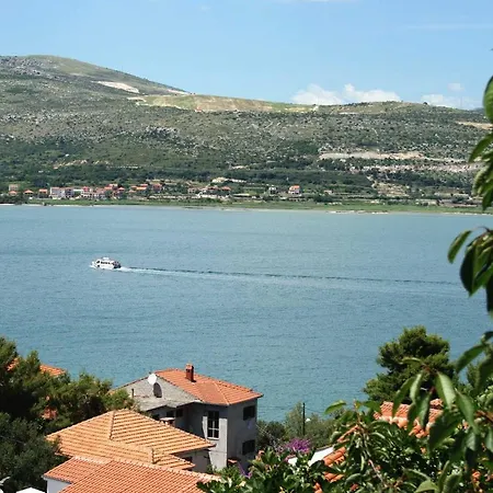 Appartement By The Sea Mastrinka, Ciovo - 1005 Trogir